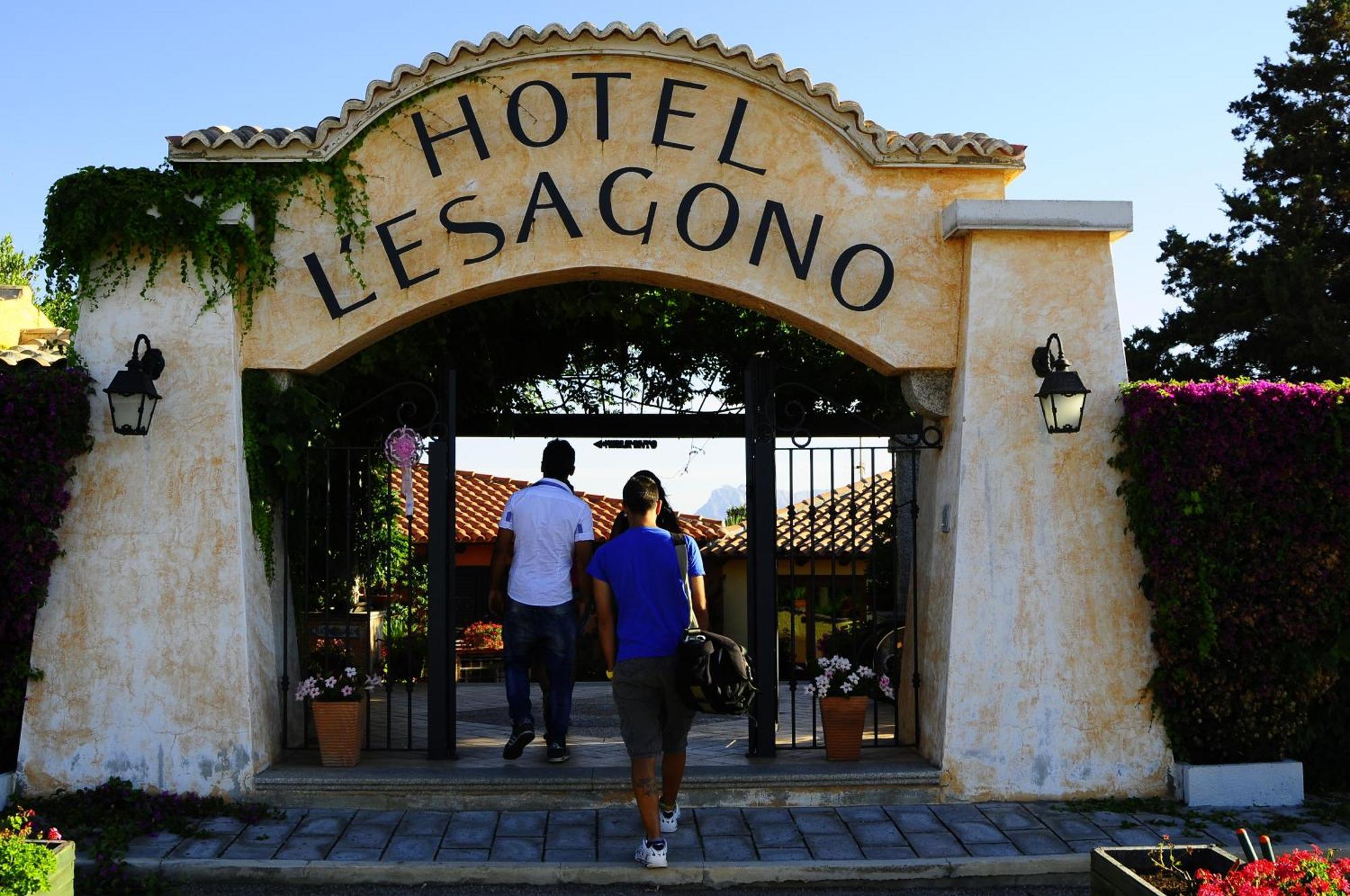 Hotel L'Esagono San Teodoro  Exterior foto