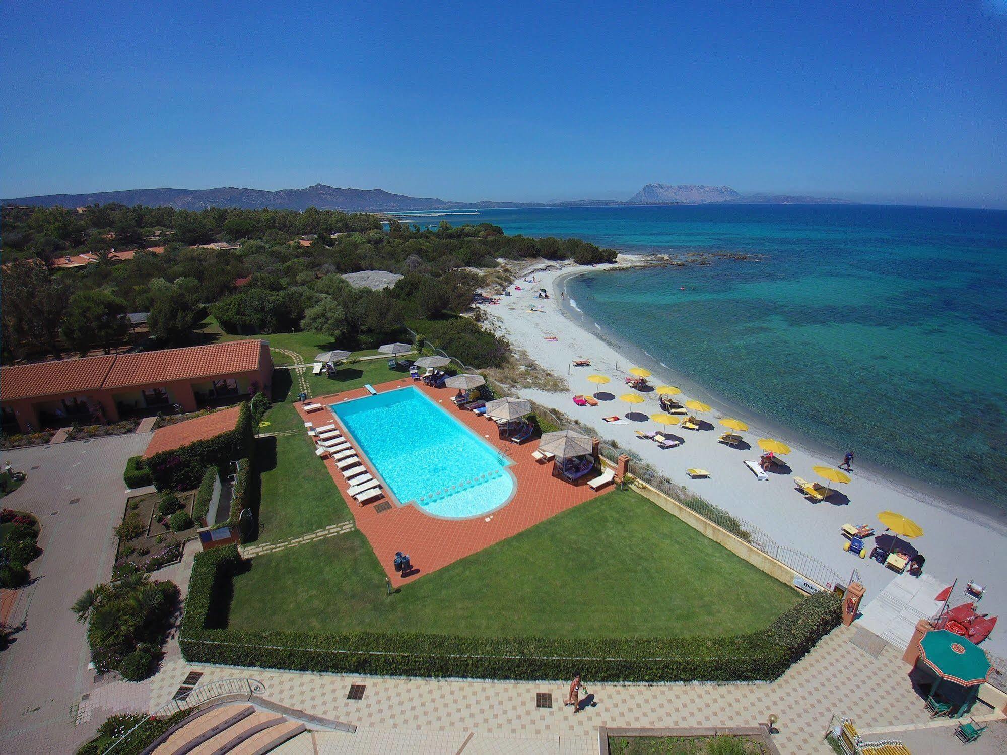 Hotel L'Esagono San Teodoro  Exterior foto